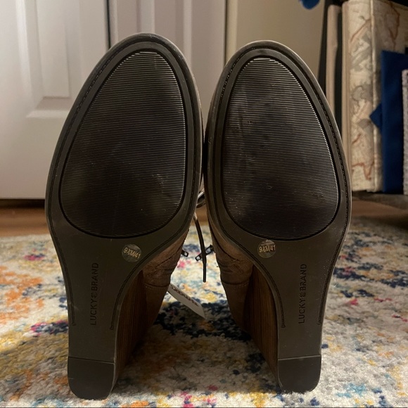 Lucky Brand Light Tan Suede Booties - Never Been Worn - Picture 5 of 11